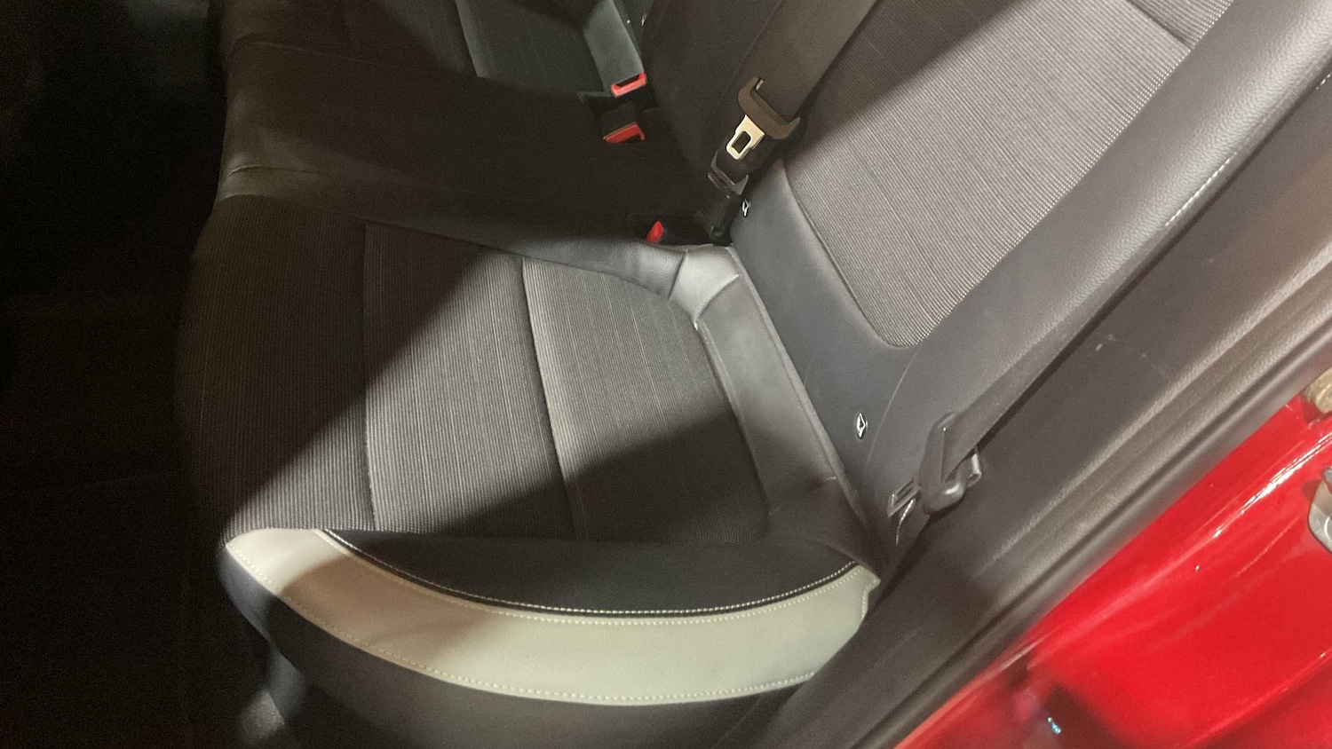 Used Kia Stonic 2017 for sale - 77018867: Photo 17