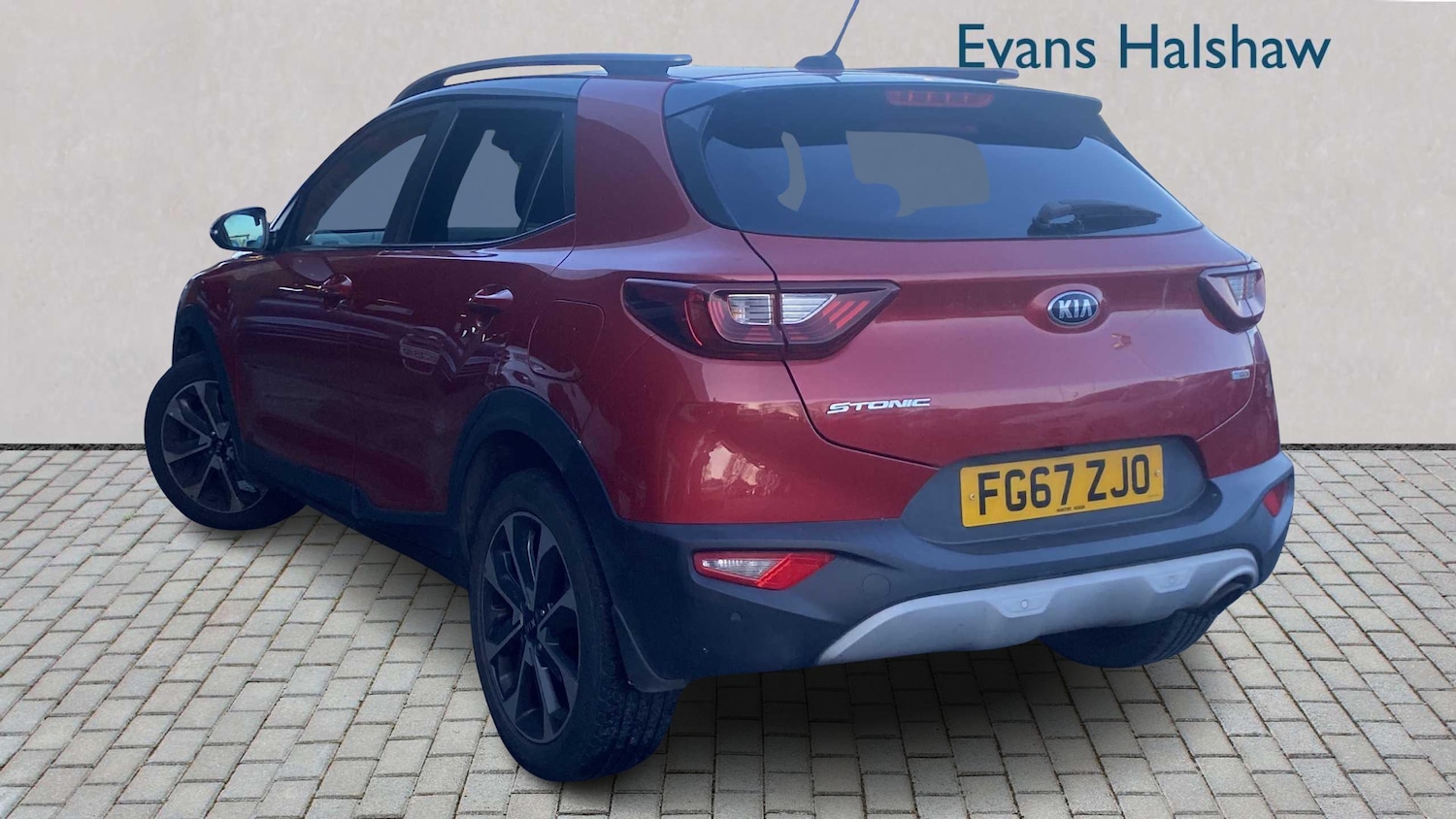 Used Kia Stonic 2017 for sale - 77018867: Photo 3