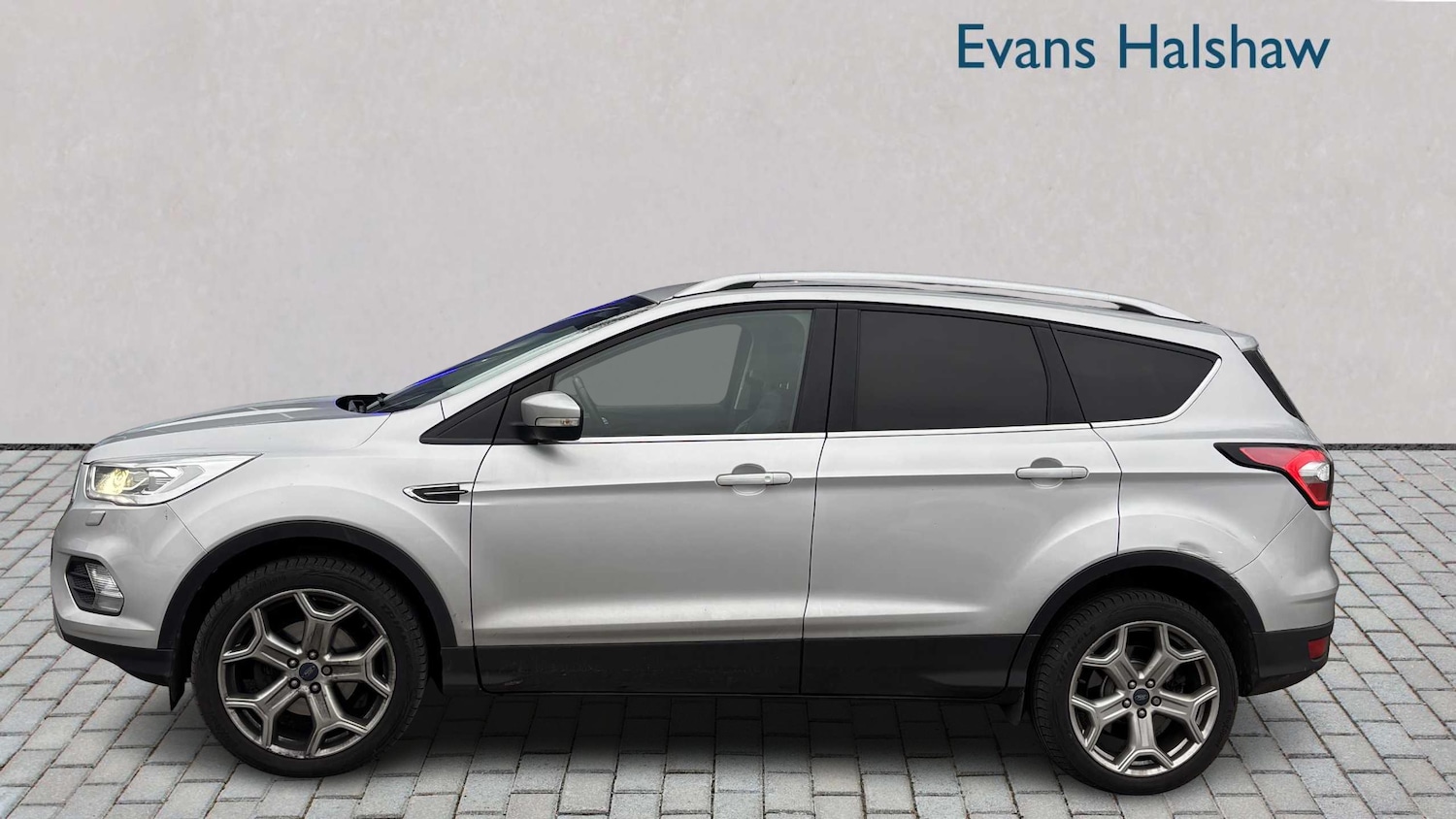 Used Ford Kuga 2018 for sale - 77076479: Photo 4