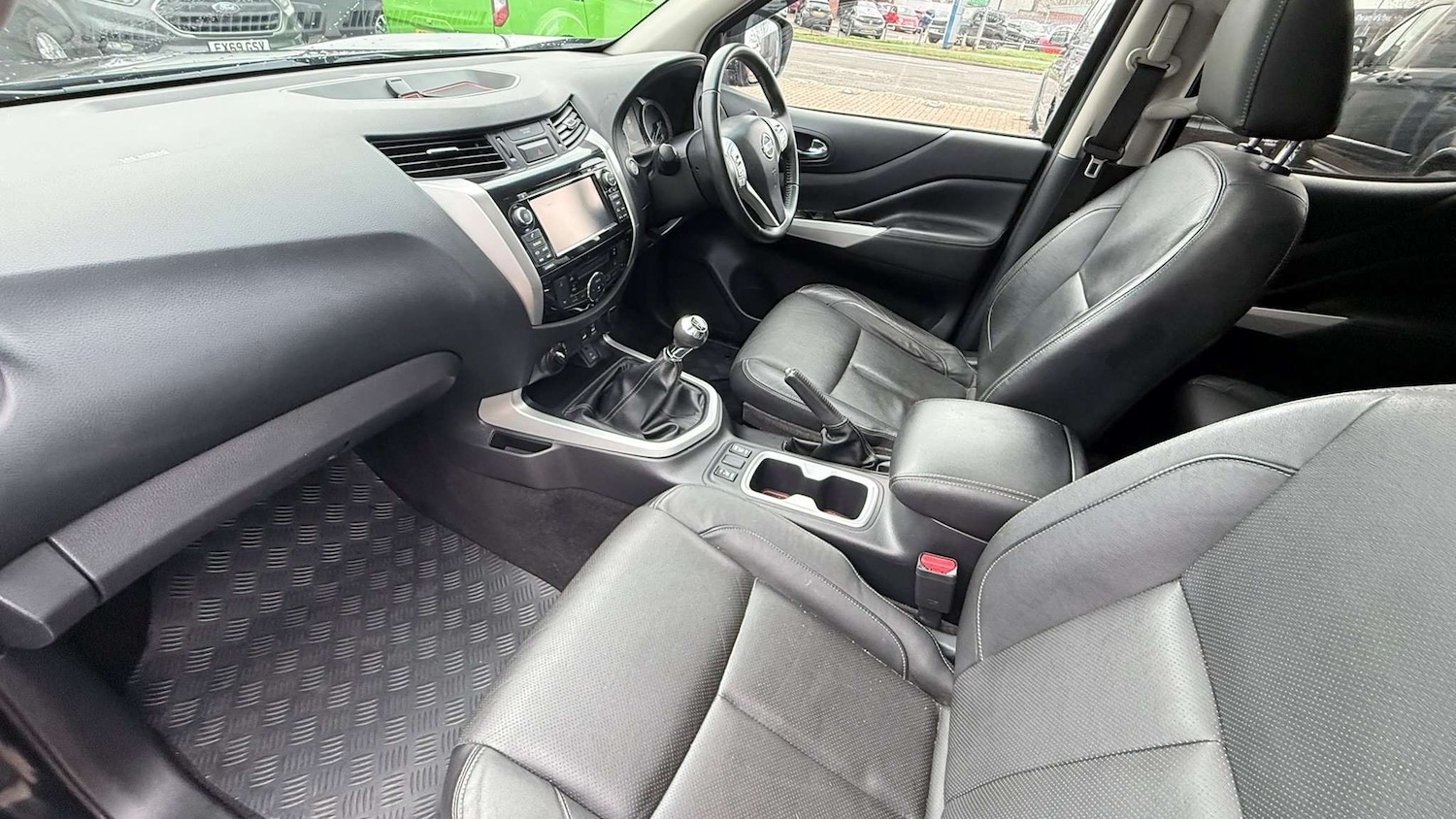 Used Nissan Navara 2017 for sale - 77044092: Photo 16