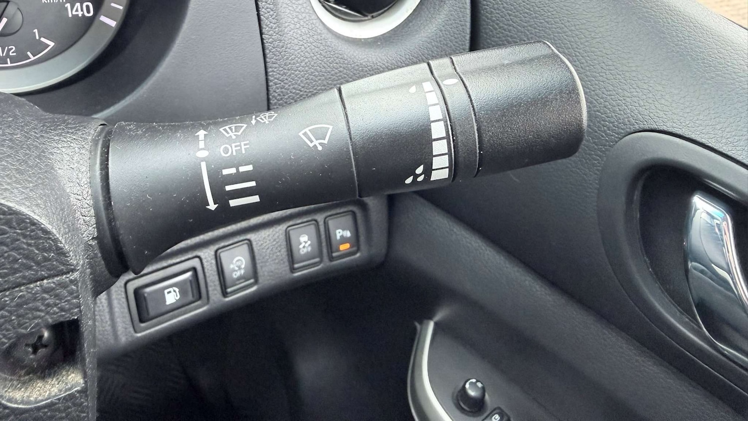 Used Nissan Navara 2017 for sale - 77044092: Photo 34