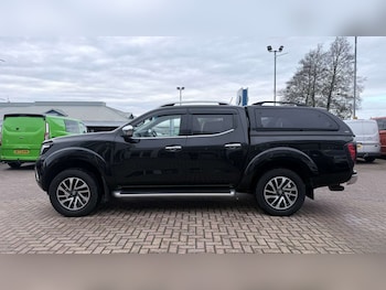 Used Nissan Navara 2017 for sale - 77044092: Photo