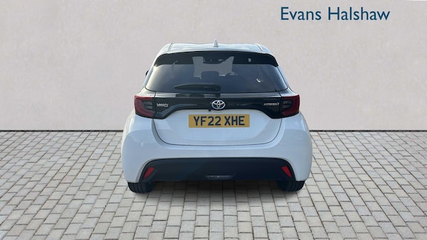 Used Toyota Yaris 2022 for sale - 76230449: Photo 4