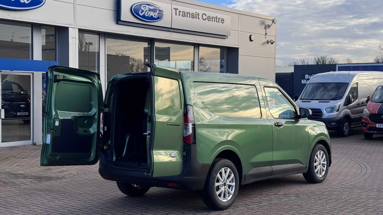 Used Ford Transit Courier for sale - 76842824: Photo 10