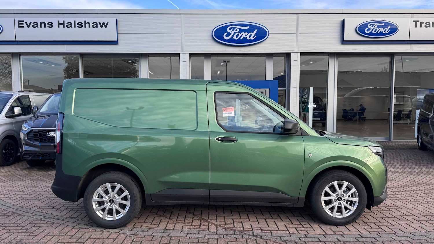 Used Ford Transit Courier for sale - 76842824: Photo 11