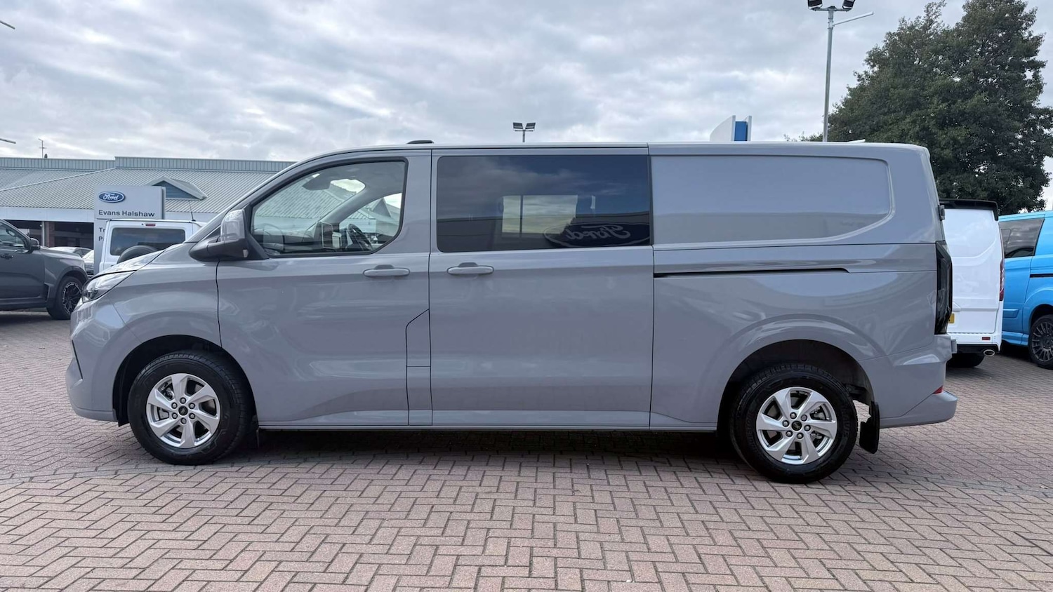 Used Ford Transit Custom 2025 for sale - 76329159: Photo 4