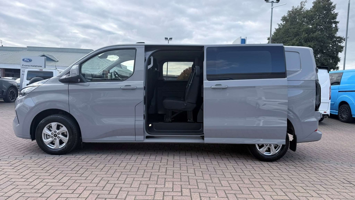 Used Ford Transit Custom 2025 for sale - 76329159: Photo 5