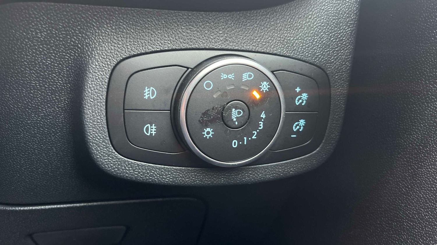 Used Ford Fiesta 2020 for sale - 76351729: Photo 21