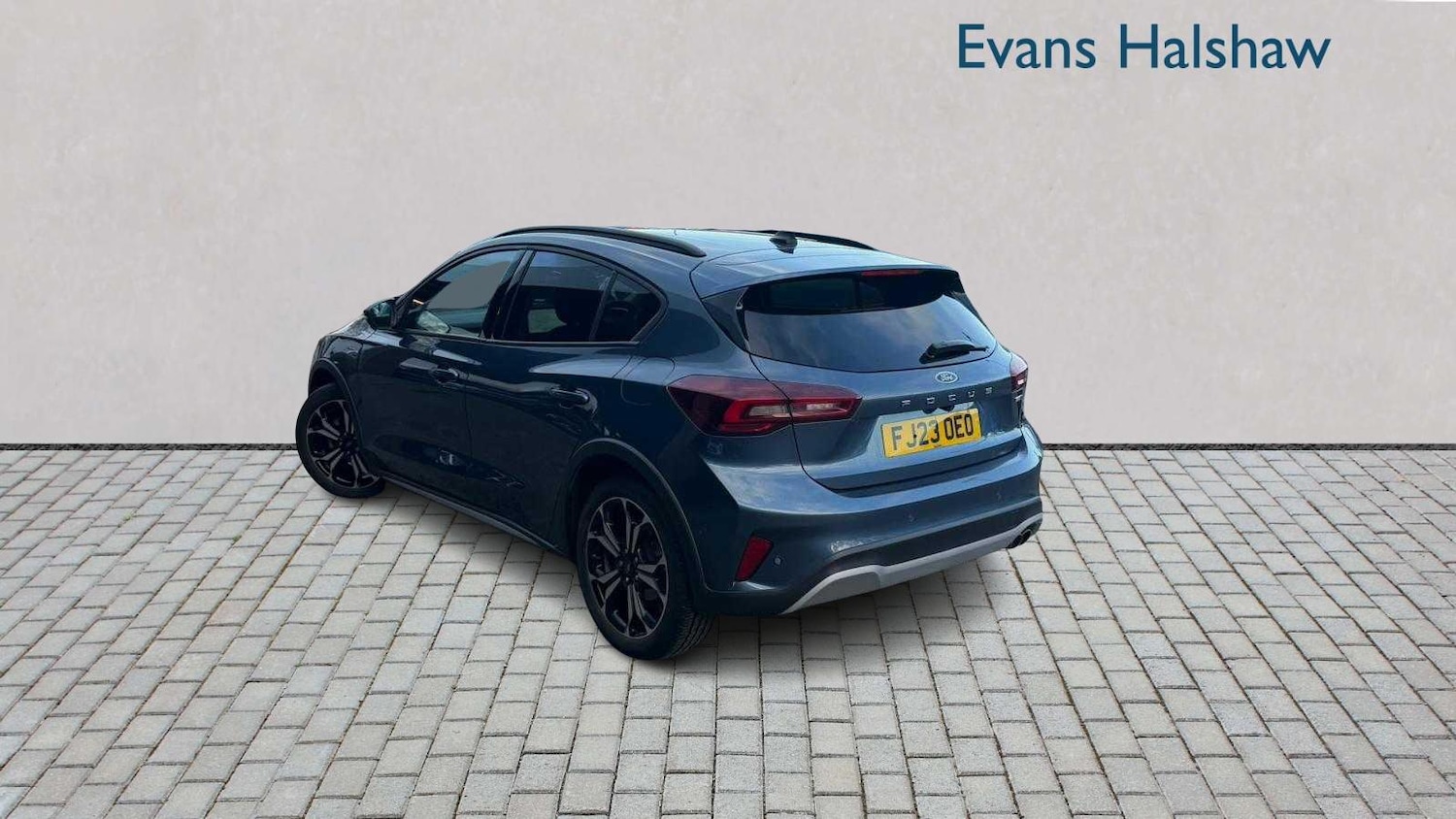 Used Ford Focus 2023 for sale - 77099581: Photo 3