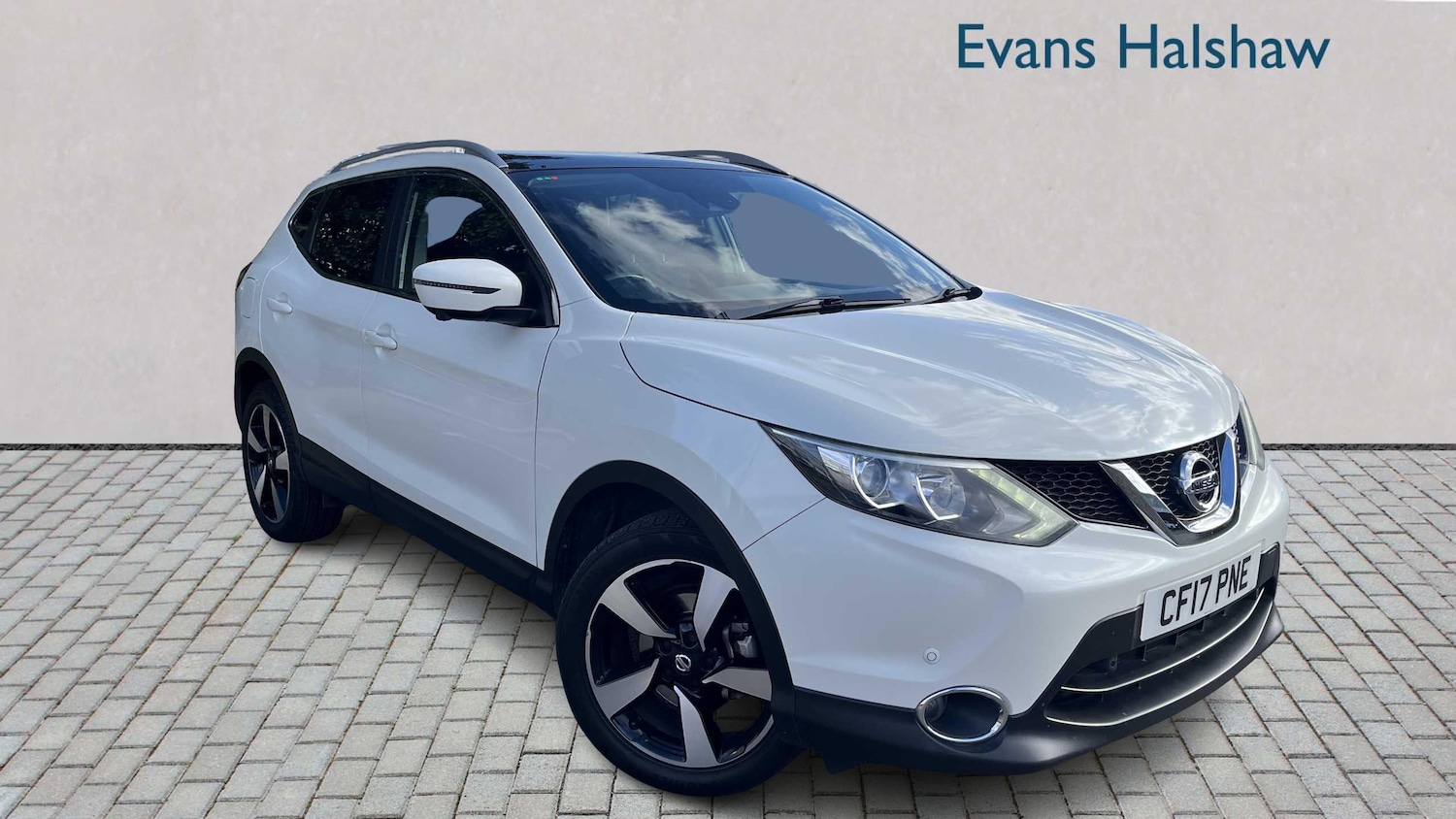 Used Nissan Qashqai 2017 for sale - 76401340: Photo 1