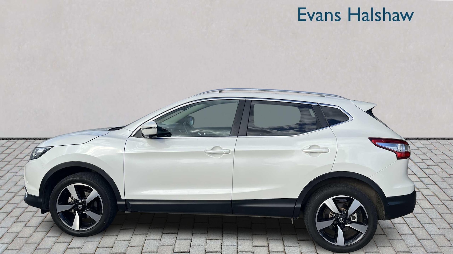 Used Nissan Qashqai 2017 for sale - 76401340: Photo 3