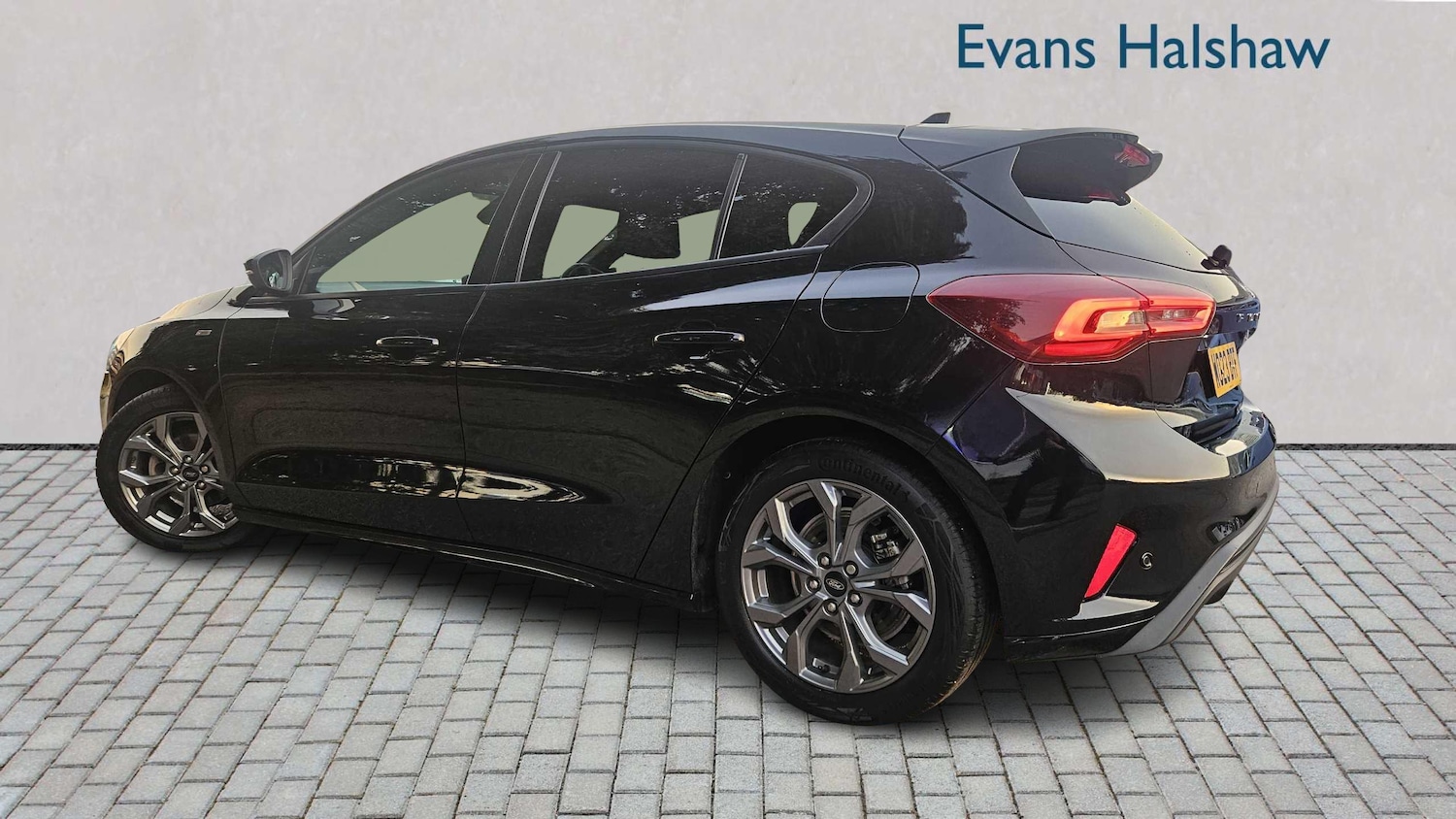 Used Ford Focus 2023 for sale - 76298497: Photo 2