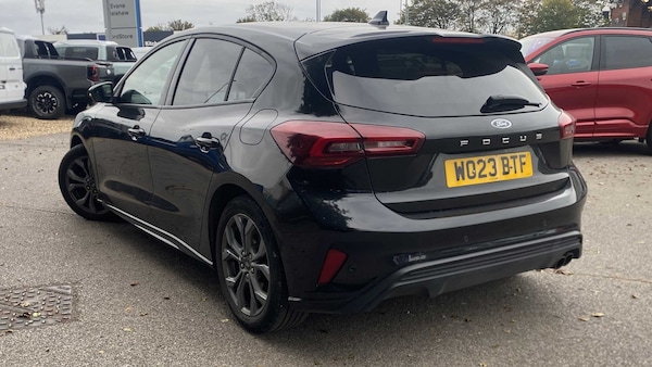Used Ford Focus 2023 for sale - 76298497: Photo 2