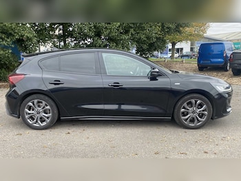Used Ford Focus 2023 for sale - 76298497: Photo 3