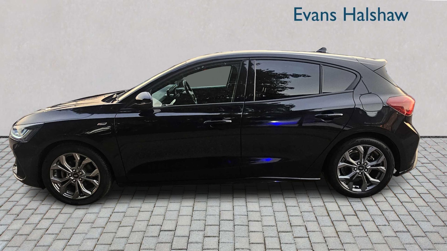 Used Ford Focus 2023 for sale - 76298497: Photo 4