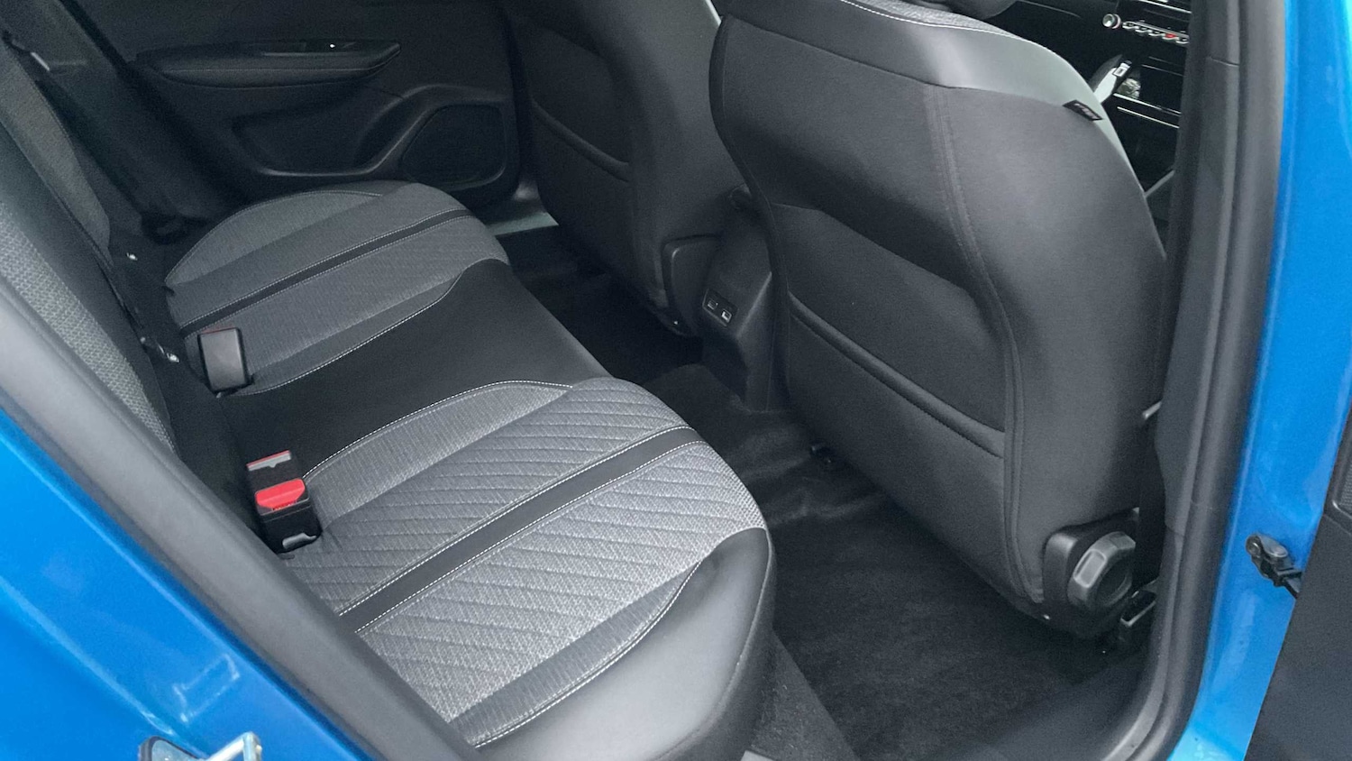 Used Peugeot 2008 2023 for sale - 76705215: Photo 15