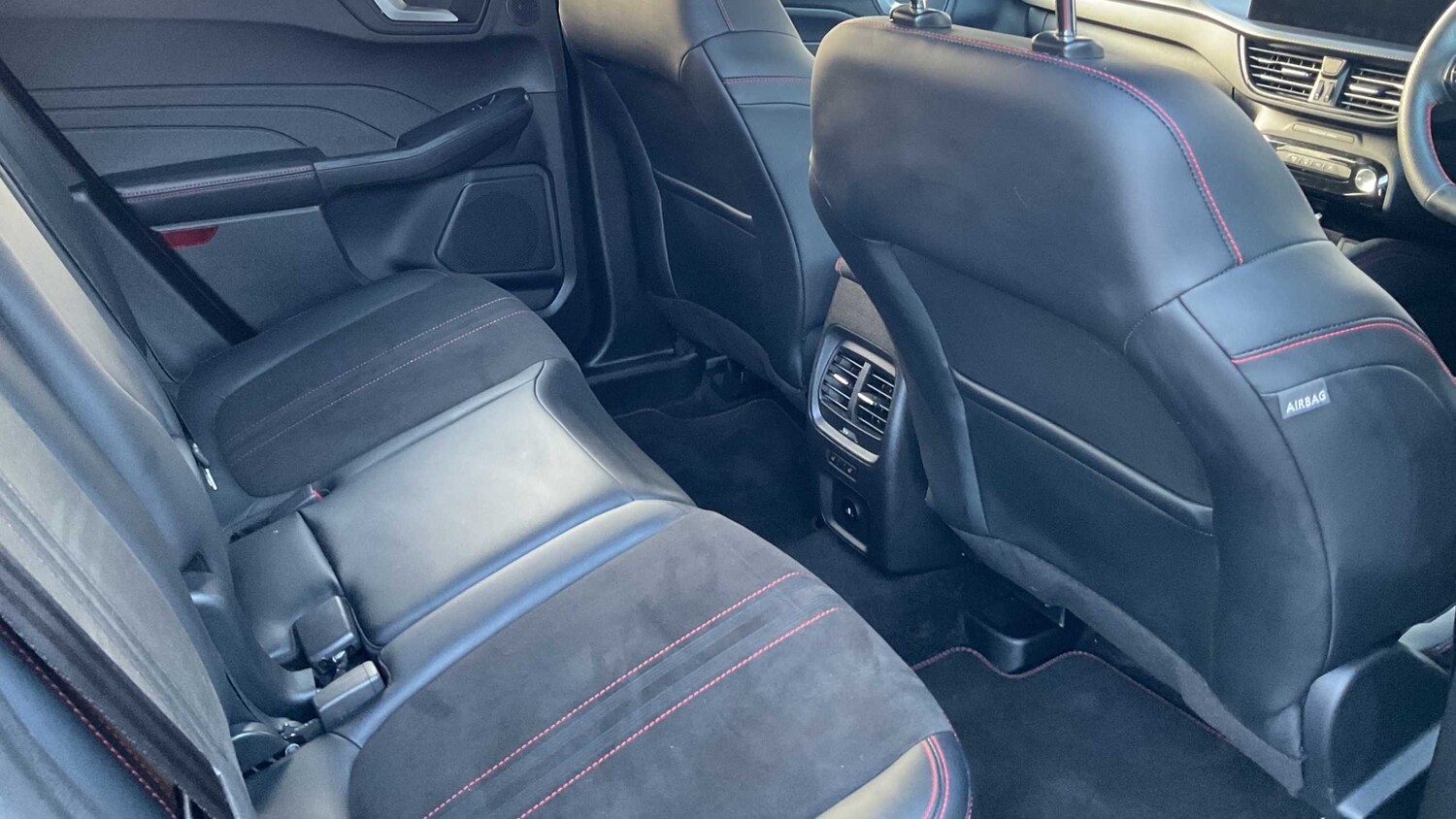 Used Ford Kuga 2025 for sale - 76488158: Photo 16