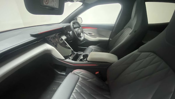 Used Ford Explorer 2024 for sale - 76113498: Photo 34