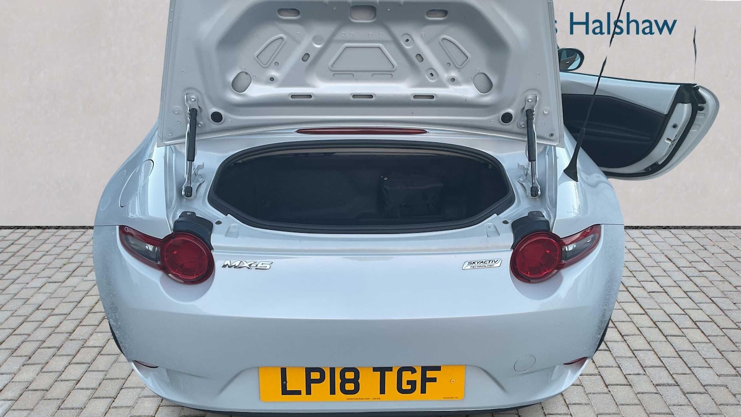 Used Mazda MX-5 2018 for sale - 77018831: Photo 8