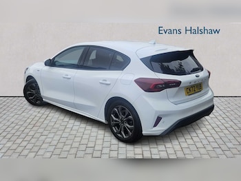 Used Ford Focus 2022 for sale - 76286290: Photo 2