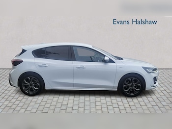 Used Ford Focus 2022 for sale - 76286290: Photo 3