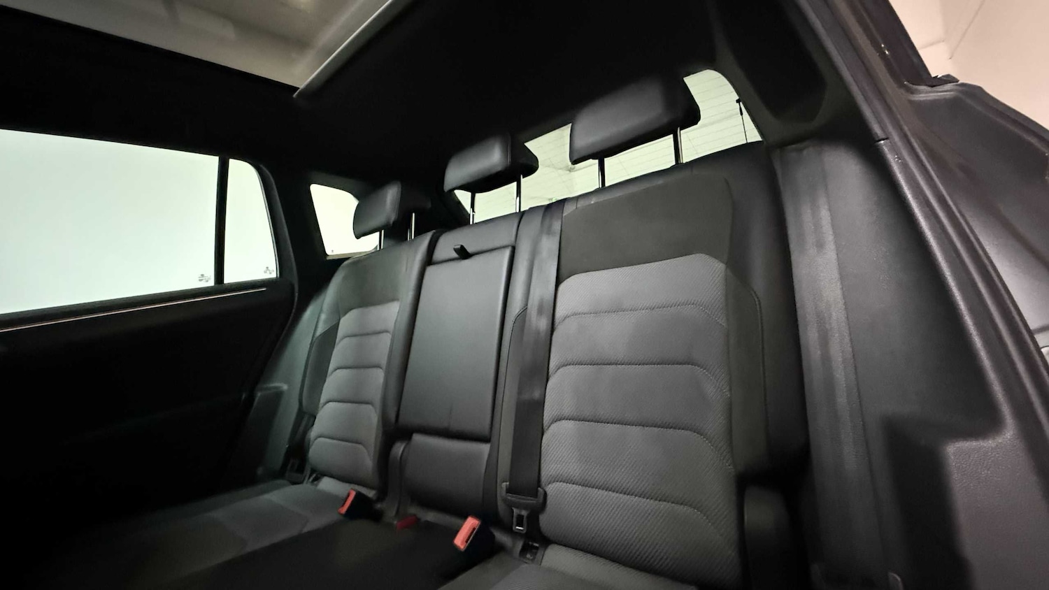 Used Volkswagen Tiguan 2018 for sale - 75452716: Photo 34