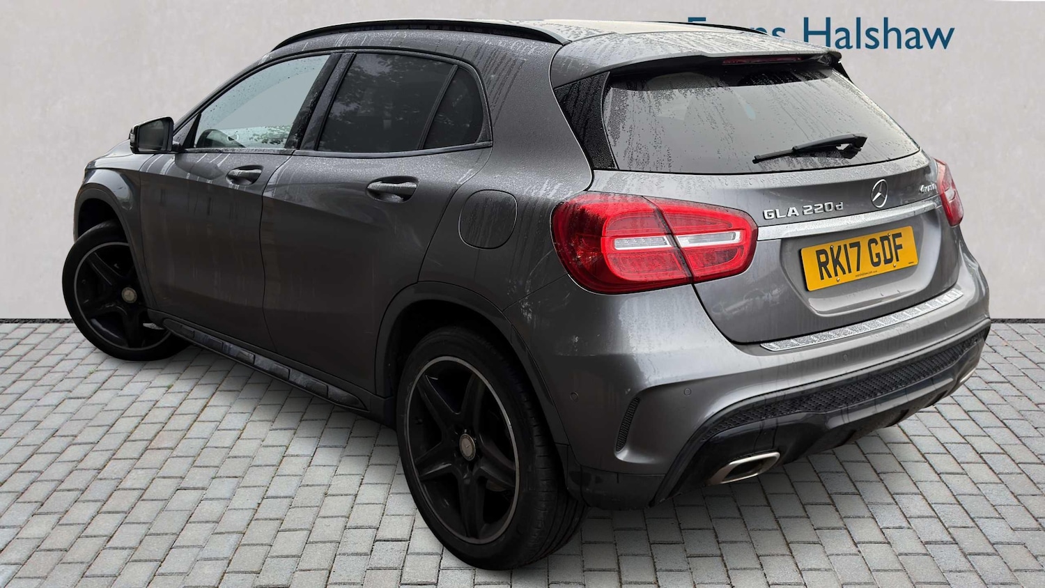 Used Mercedes-Benz GLA 2017 for sale - 76515693: Photo 2