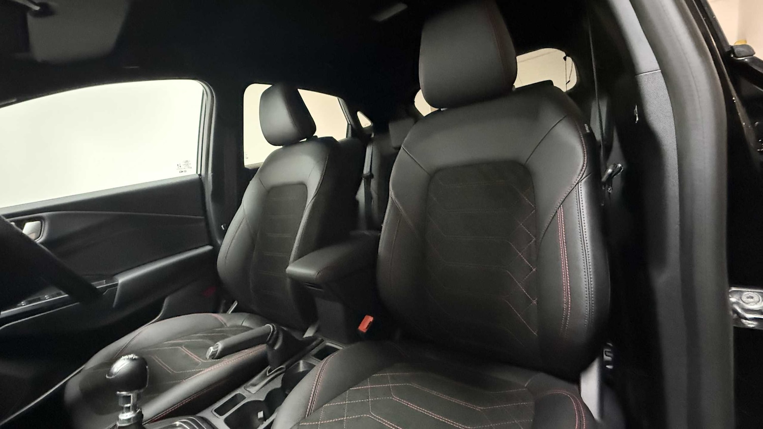 Used Ford Puma 2025 for sale - 76916178: Photo 32