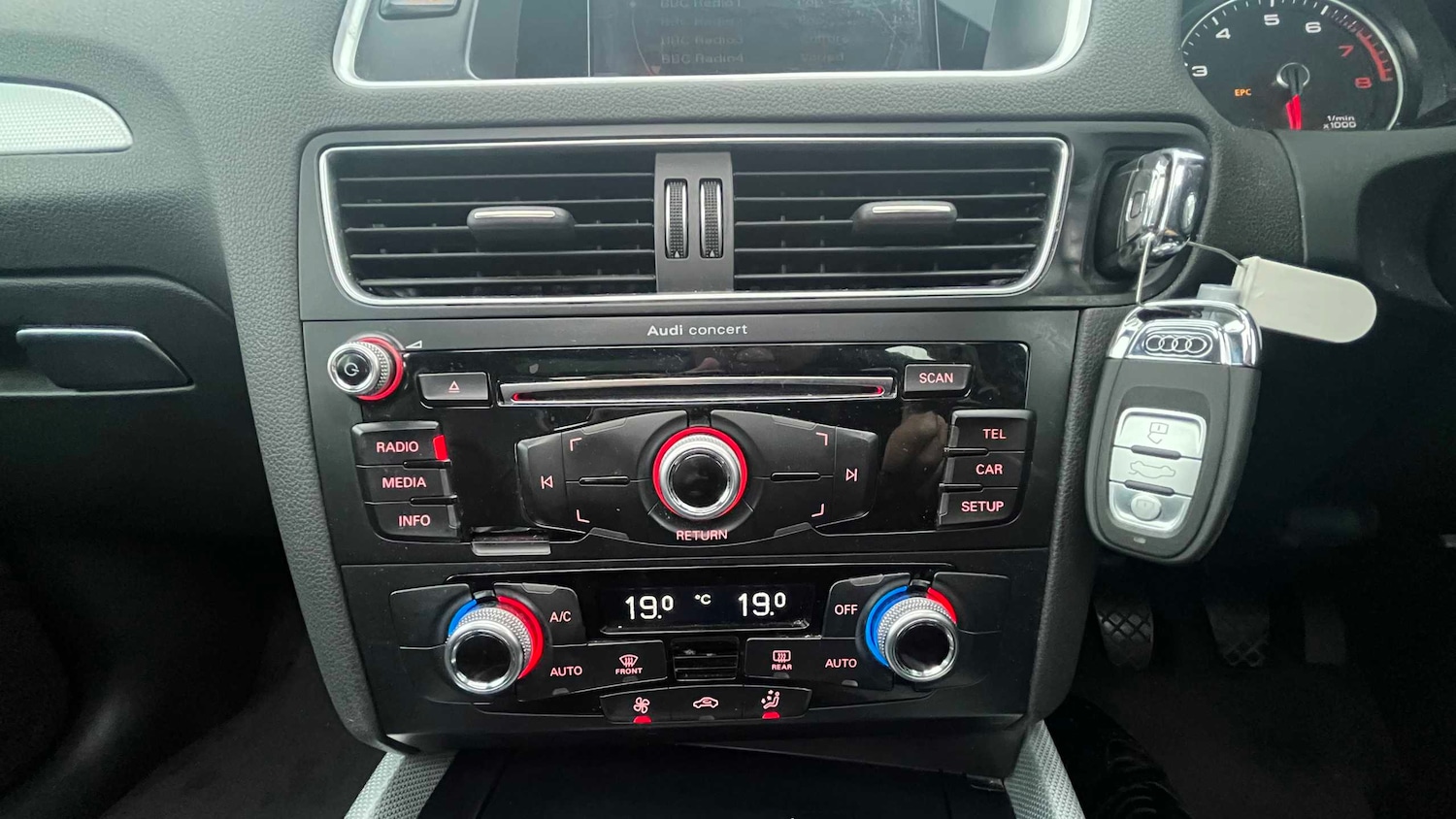 Used Audi Q5 2016 for sale - 76390622: Photo 19