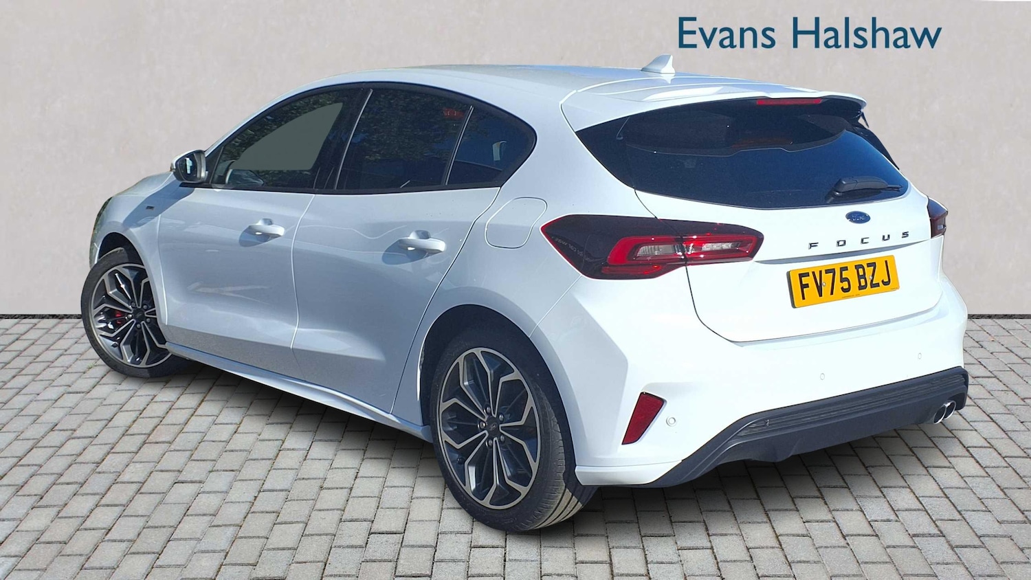 Used Ford Focus 2025 for sale - 76916235: Photo 2