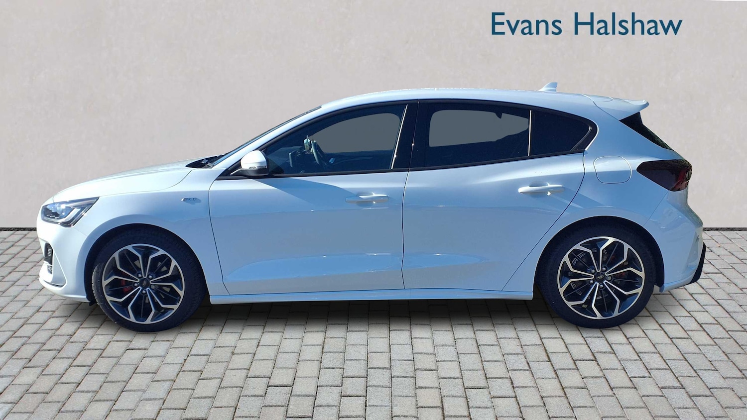 Used Ford Focus 2025 for sale - 76916235: Photo 3