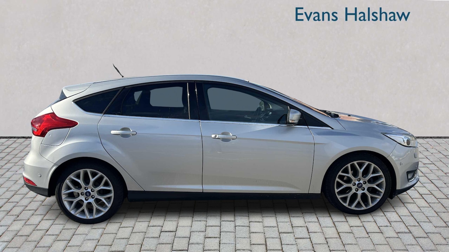 Used Ford Focus 2015 for sale - 76390751: Photo 4