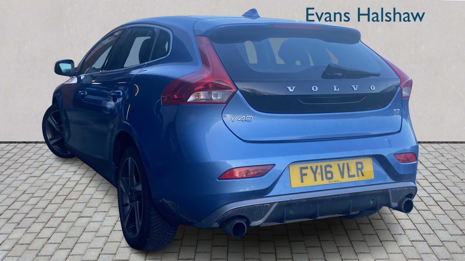 Used Volvo V40 2016 for sale - 77018844: Photo 2