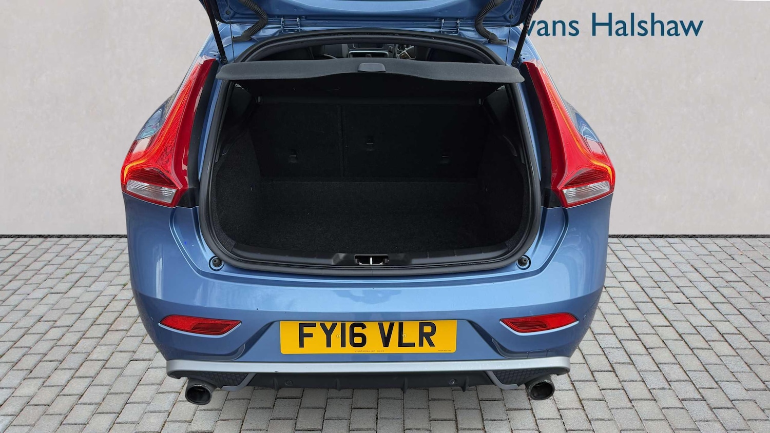 Used Volvo V40 2016 for sale - 77018844: Photo 7