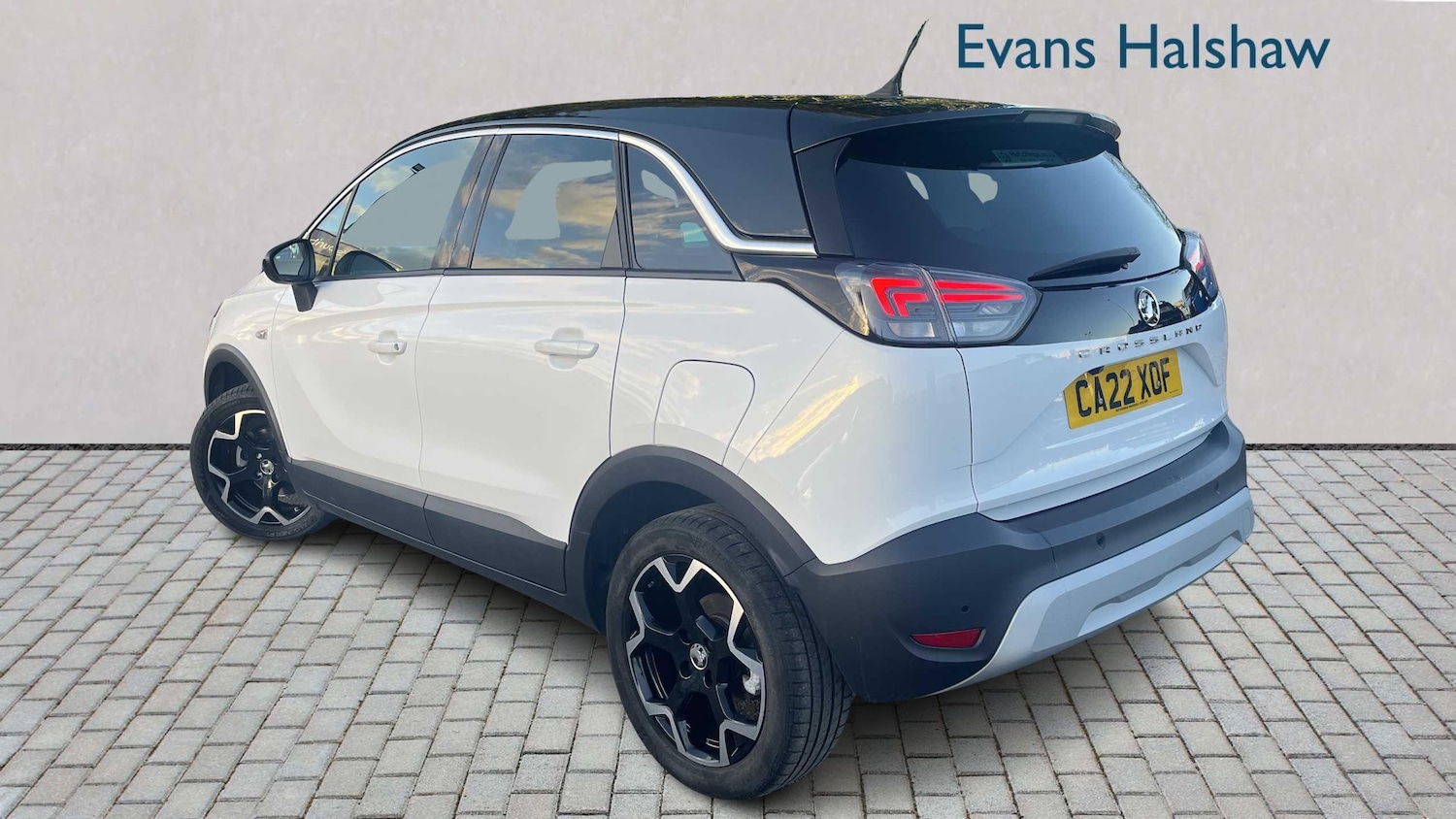Used Vauxhall Crossland 2022 for sale - 76447601: Photo 2