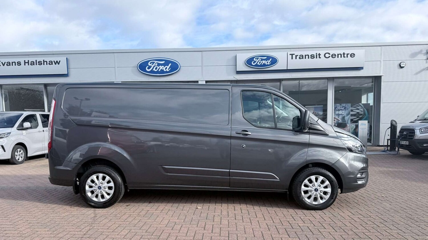 Used Ford Transit Custom 2023 for sale - 76362648: Photo 11