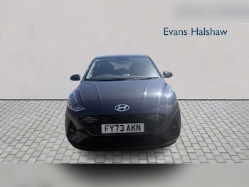 Used Hyundai i10 2023 for sale - 79002468: Photo
