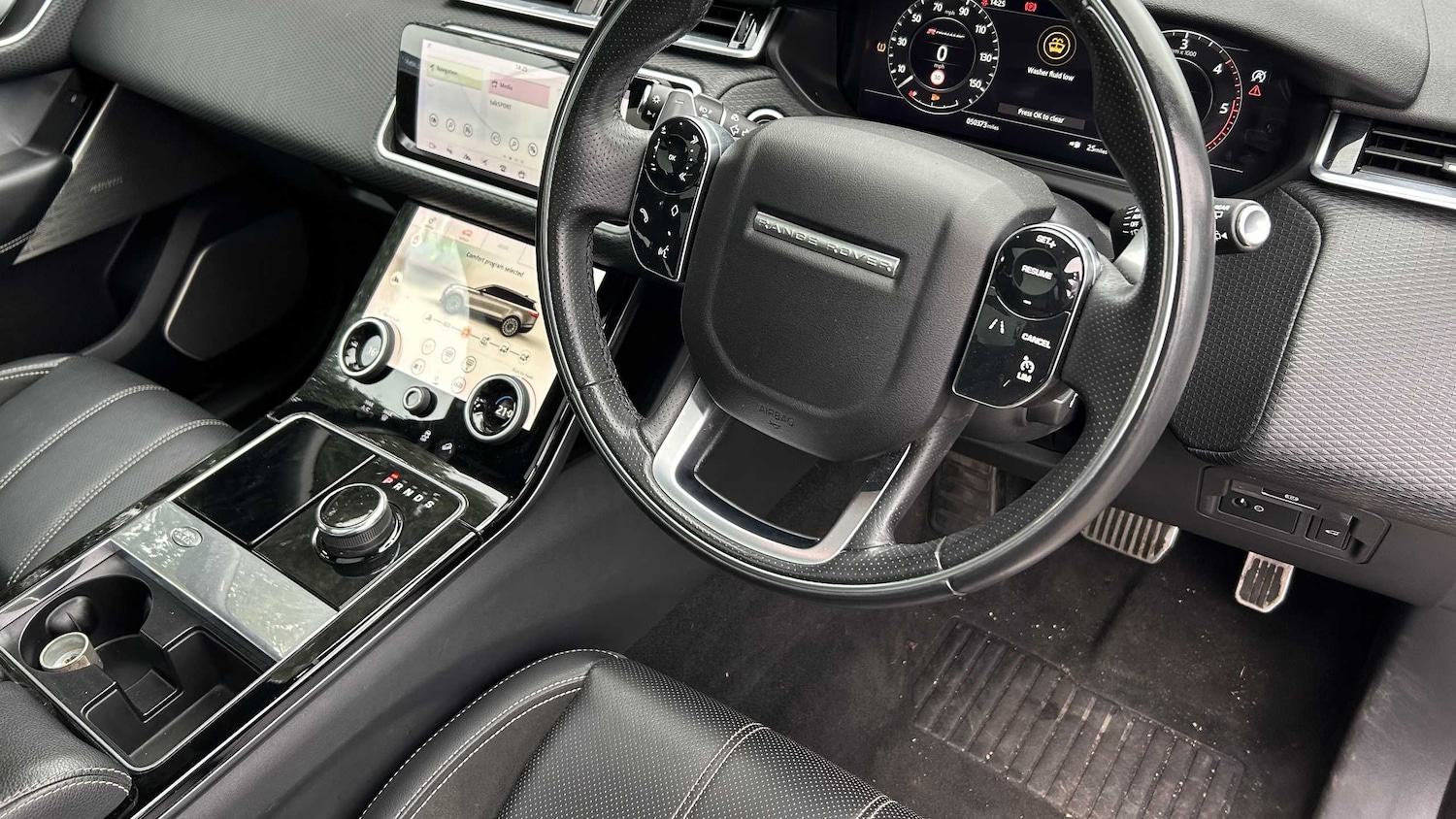 Used Land Rover Range Rover Velar 2017 for sale - 76262498: Photo 12