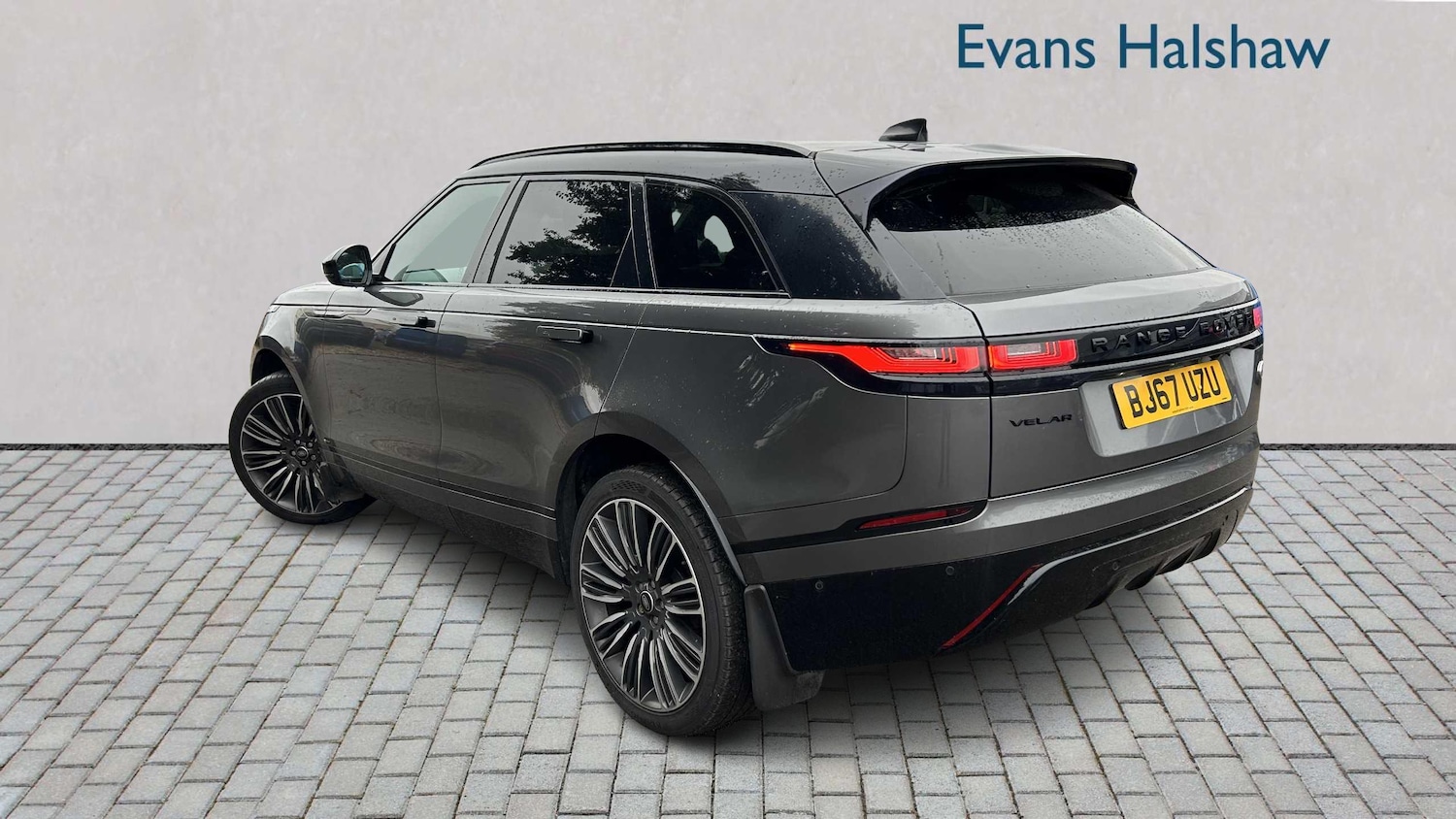 Used Land Rover Range Rover Velar 2017 for sale - 76262498: Photo 2