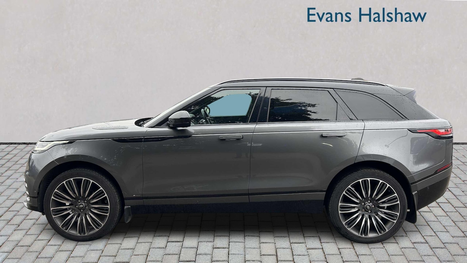 Used Land Rover Range Rover Velar 2017 for sale - 76262498: Photo 6
