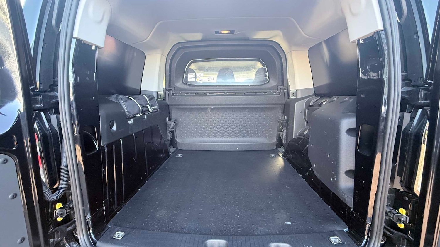 Used Ford Transit Connect 2025 for sale - 76661802: Photo 10