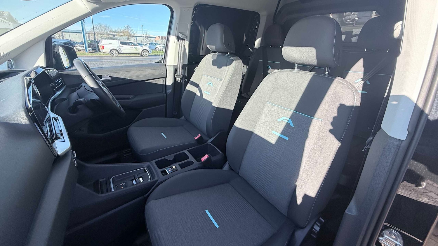 Used Ford Transit Connect 2025 for sale - 76661802: Photo 20