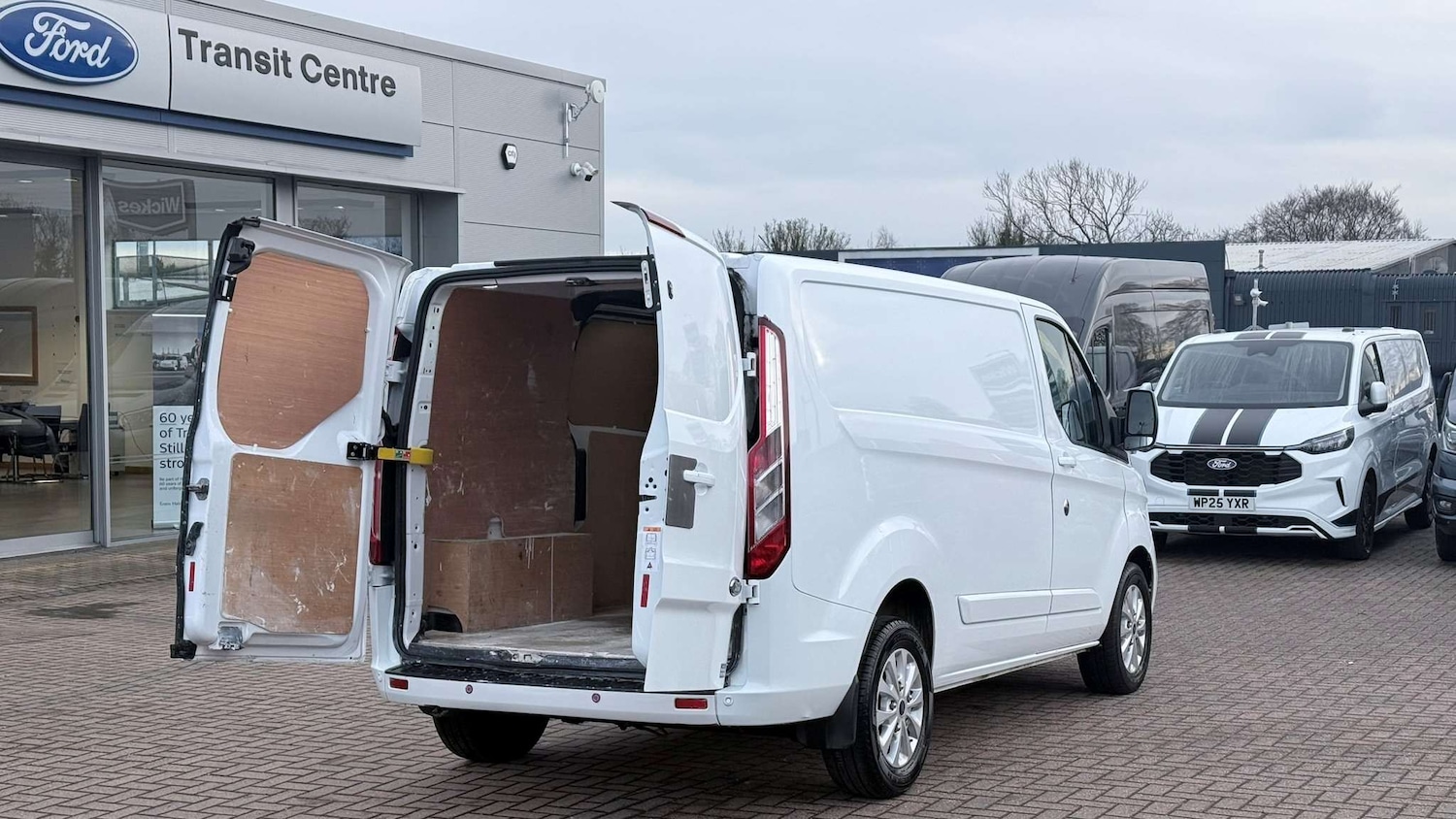 Used Ford Transit Custom 2022 for sale - 77219529: Photo 11