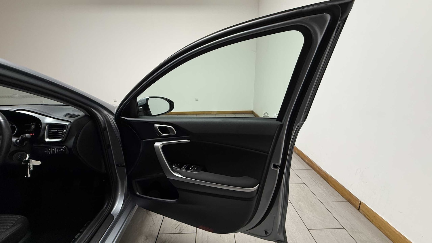 Used Kia Ceed 2023 for sale - 75580997: Photo 12