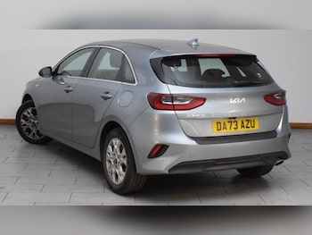 Used Kia Ceed 2023 for sale - 75580997: Photo