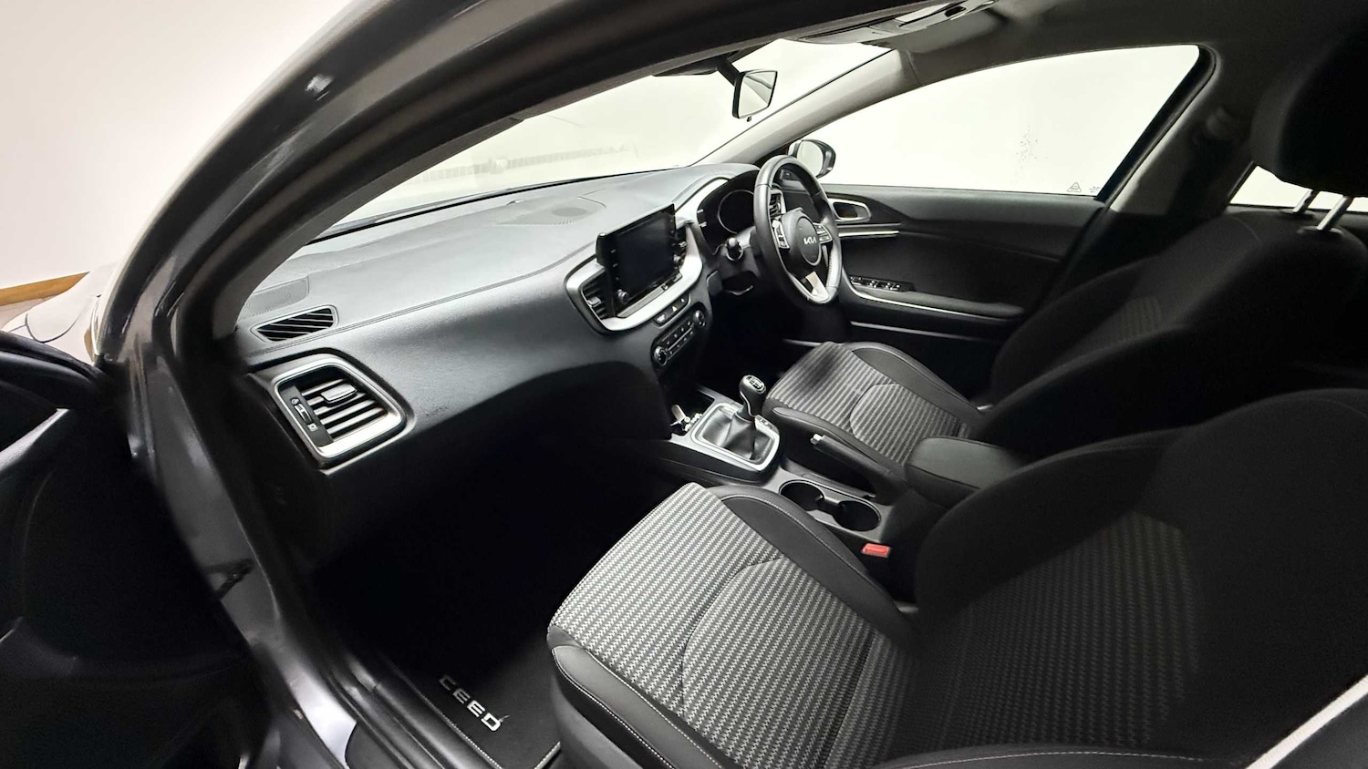 Used Kia Ceed 2023 for sale - 75580997: Photo 32