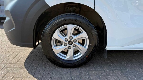 Used Ford Transit Custom 2024 for sale - 75317432: Photo 13