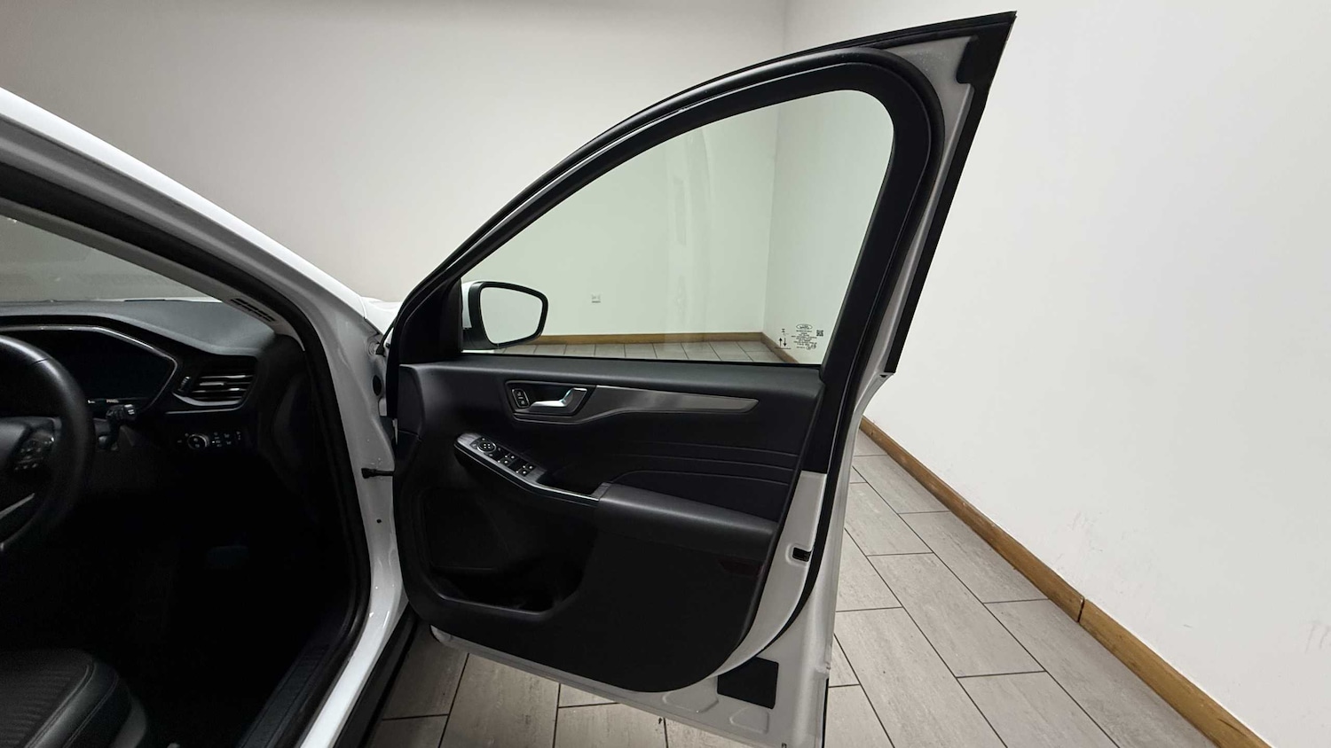 Used Ford Kuga 2022 for sale - 75758039: Photo 13