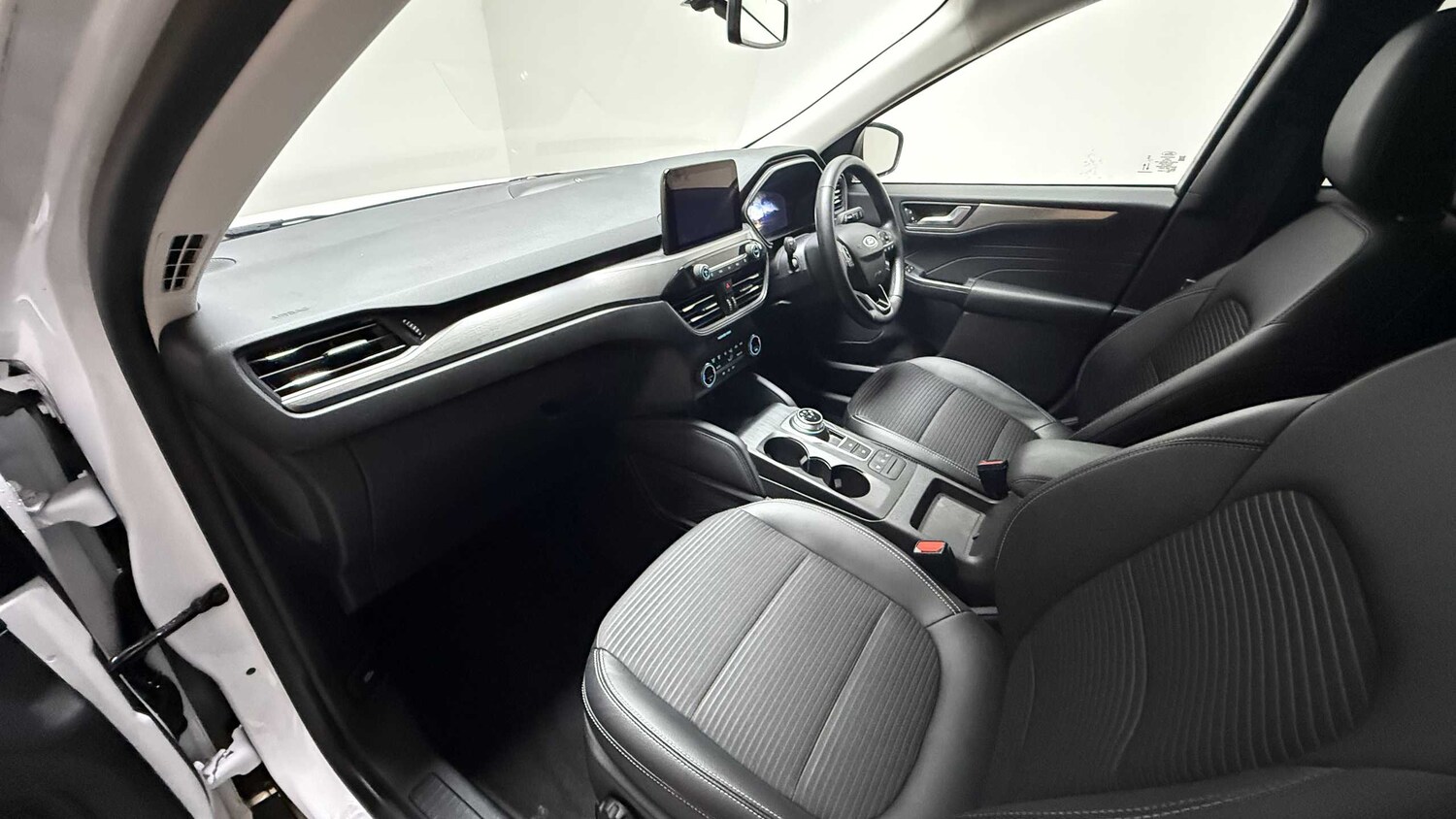 Used Ford Kuga 2022 for sale - 75758039: Photo 32