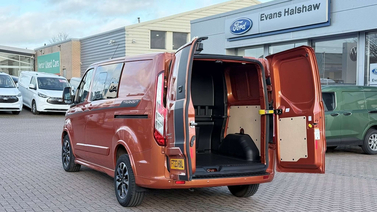 Used Ford Transit Custom 2023 for sale - 76902464: Photo 16